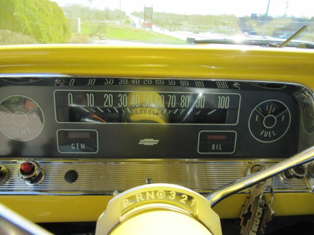 Chevrolet 1/2 PICKUP 1966 image number 15