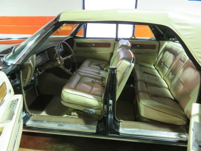 Lincoln Continental 1963 image number 11