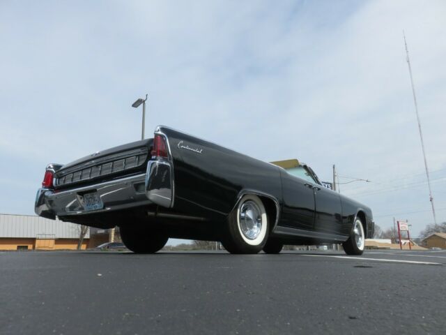 Lincoln Continental 1963 image number 20