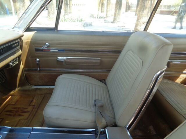 Plymouth Fury 1966 image number 9