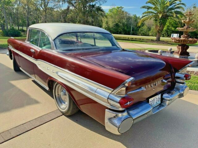 Pontiac Star Chief 1957 image number 2