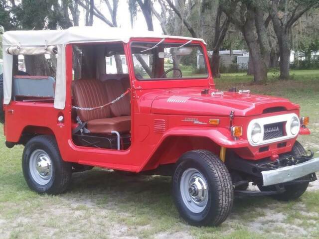 Toyota Land Cruiser 1972 image number 1