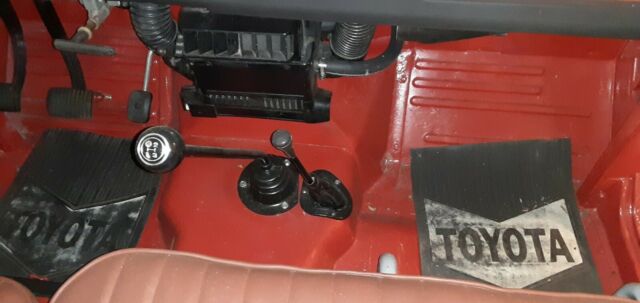 Toyota Land Cruiser 1972 image number 21