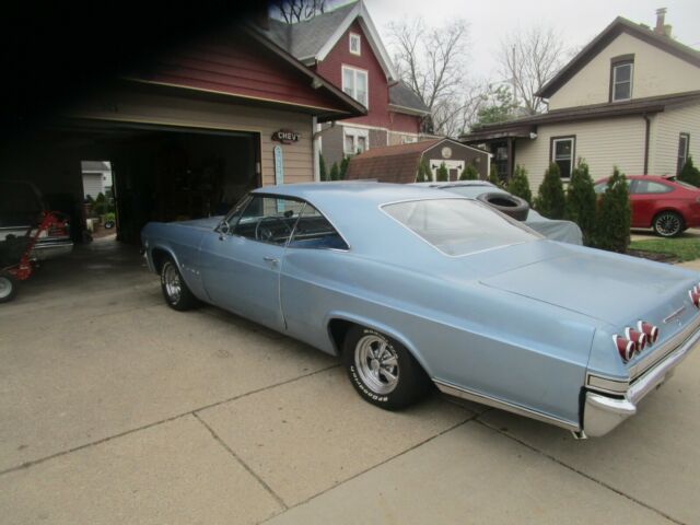 Chevrolet Impala 1965 image number 0