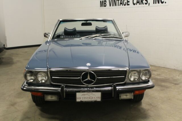 Mercedes-Benz SL-Class 1972 image number 28
