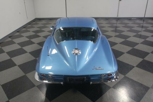 Chevrolet Corvette 1965 image number 18