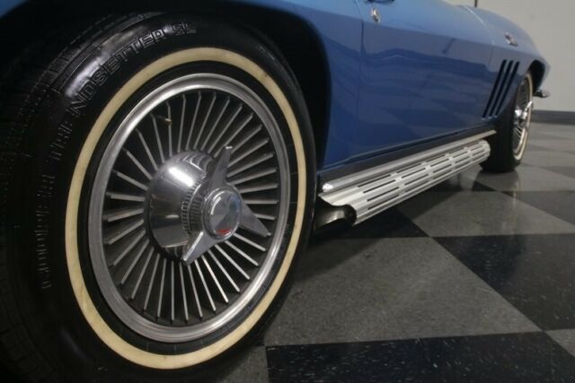 Chevrolet Corvette 1965 image number 22