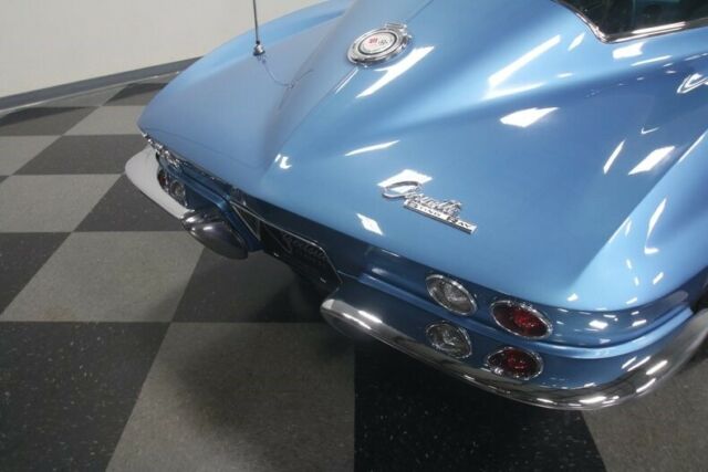 Chevrolet Corvette 1965 image number 45