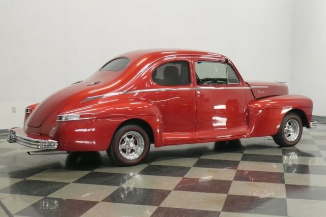 Lincoln Club Coupe 1947 image number 14