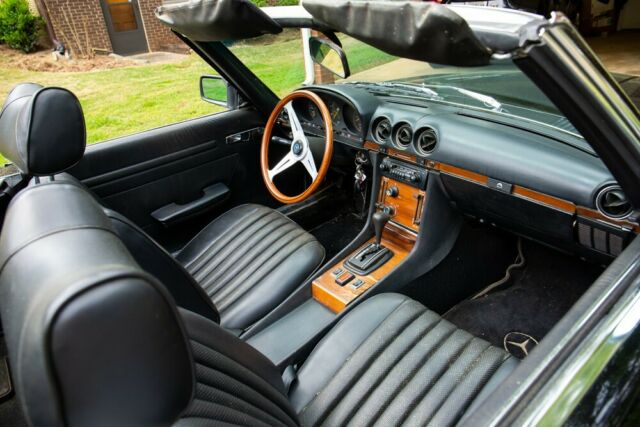 Mercedes-Benz SL-Class 1977 image number 14
