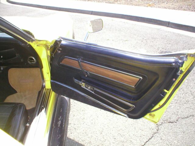 Chevrolet Corvette 1974 image number 10