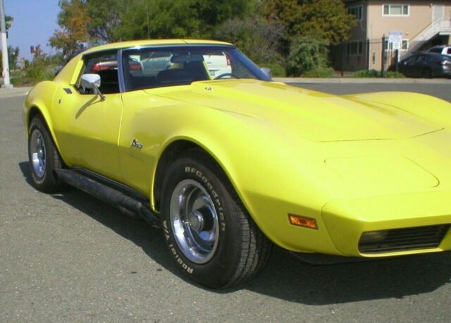 Chevrolet Corvette 1974 image number 21