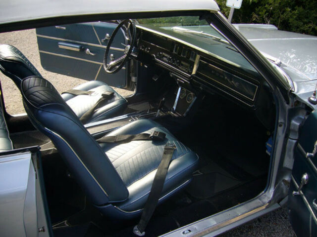 Pontiac 2 + 2 1966 image number 17