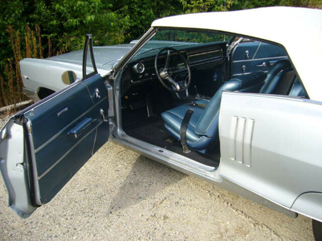 Pontiac 2 + 2 1966 image number 21