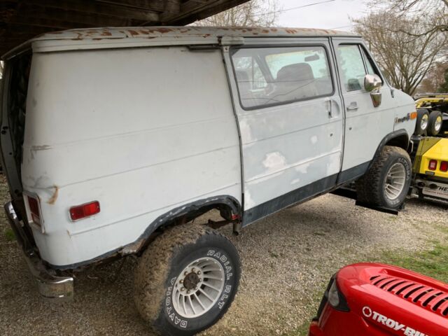 Chevrolet G20 Van 1979 image number 19