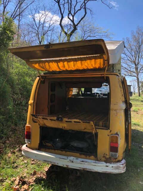 Volkswagen Bus/Vanagon 1977 image number 11