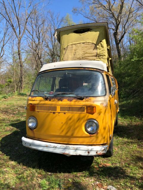 Volkswagen Bus/Vanagon 1977 image number 14