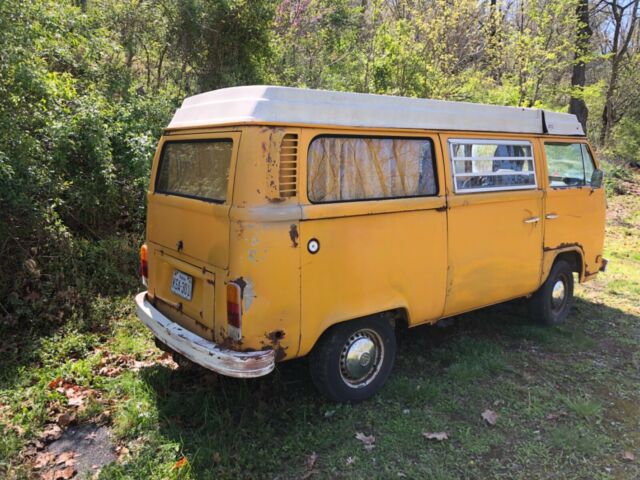 Volkswagen Bus/Vanagon 1977 image number 33