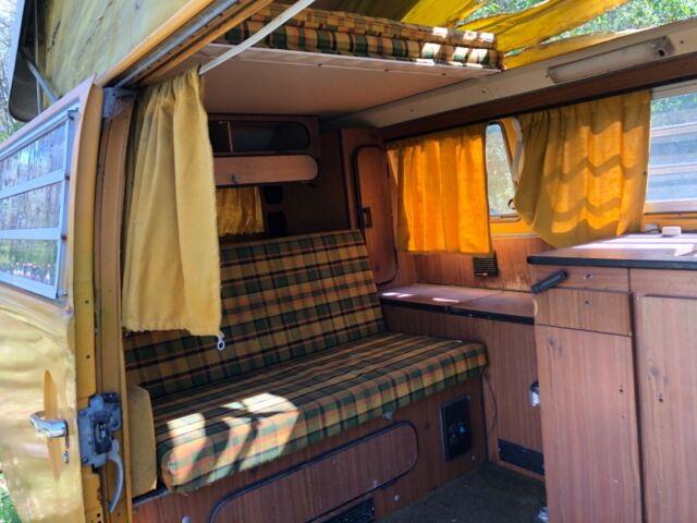 Volkswagen Bus/Vanagon 1977 image number 6