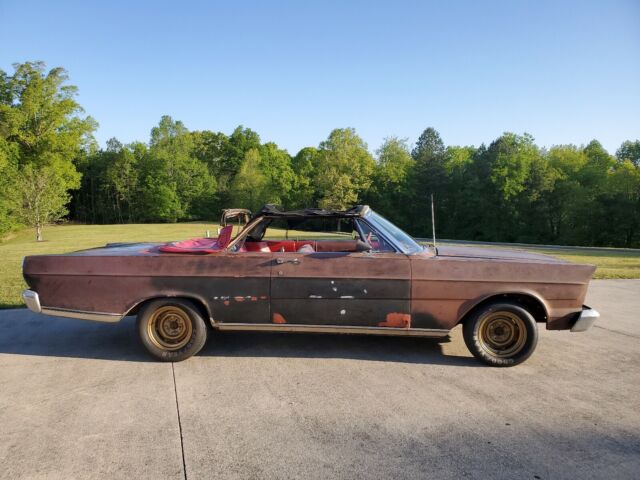 Ford Galaxie 500 1965 image number 16