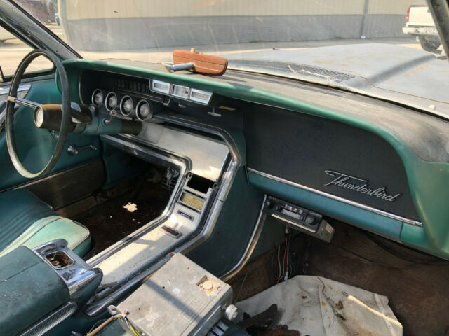 Ford Thunderbird 1964 image number 6