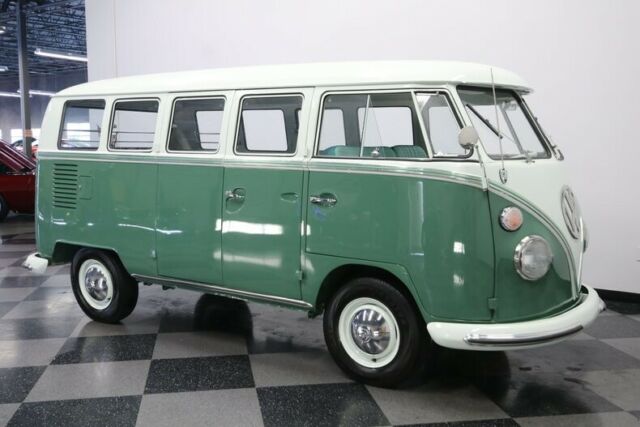 Volkswagen Microbus De Luxe 1965 image number 16