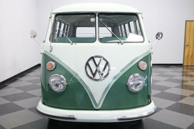 Volkswagen Microbus De Luxe 1965 image number 19
