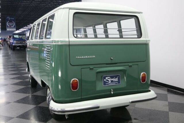 Volkswagen Microbus De Luxe 1965 image number 34