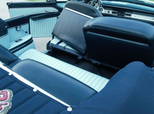 Ford Sunliner 1956 image number 44