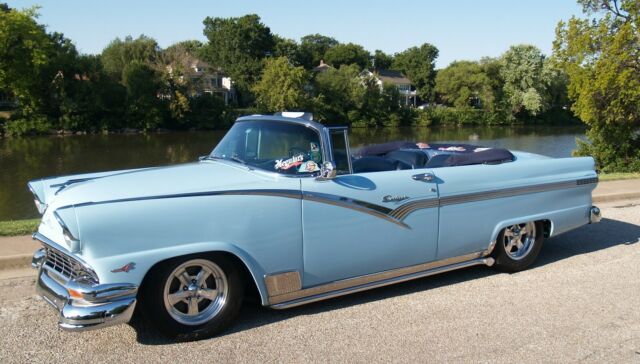 Ford Sunliner 1956 image number 6