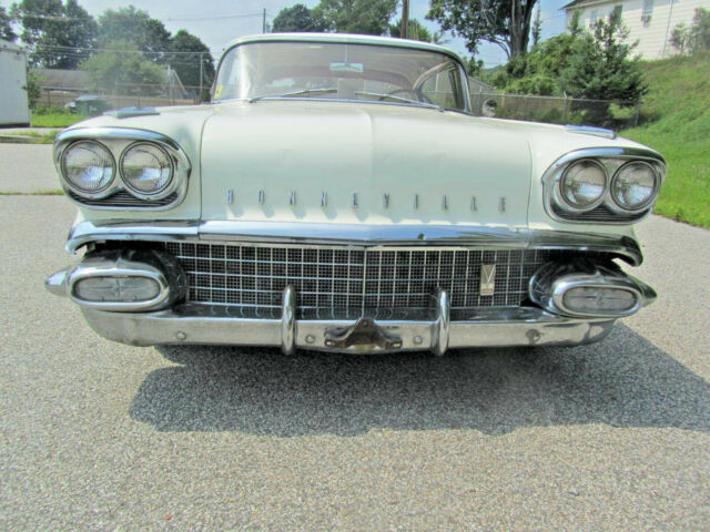 Pontiac Bonneville 1958 image number 0