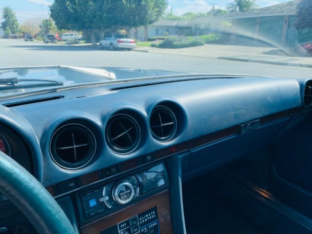 Mercedes-Benz SL-Class 1979 image number 13
