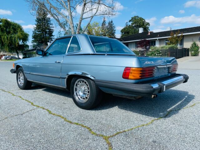 Mercedes-Benz SL-Class 1979 image number 25