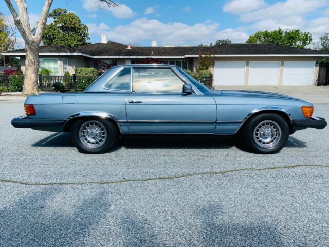 Mercedes-Benz SL-Class 1979 image number 27