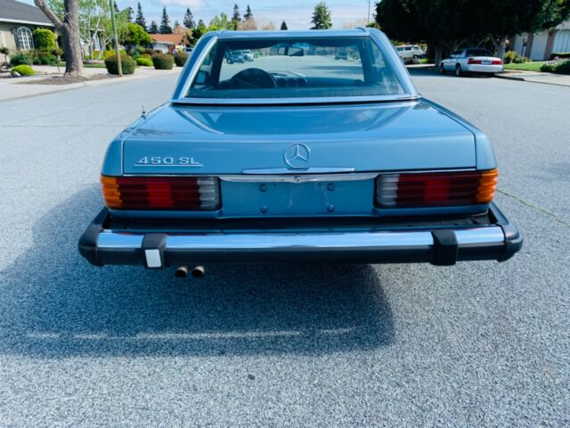 Mercedes-Benz SL-Class 1979 image number 32