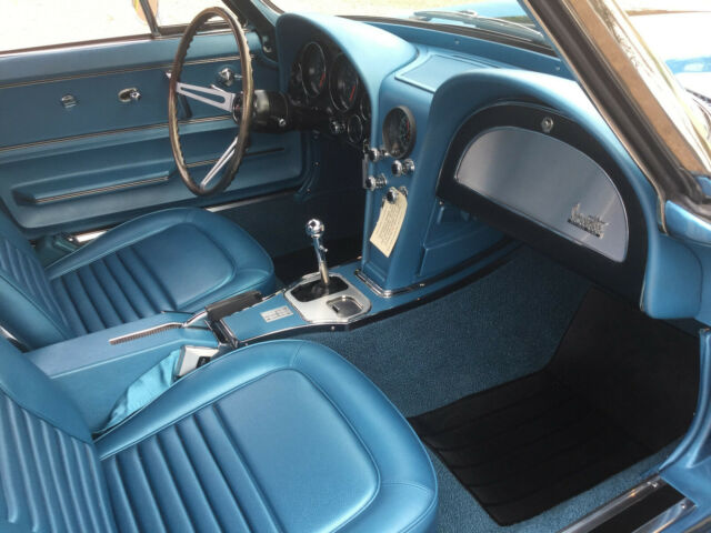 Chevrolet Corvette 1967 image number 17