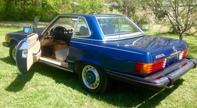 Mercedes-Benz SL-Class 1977 image number 26