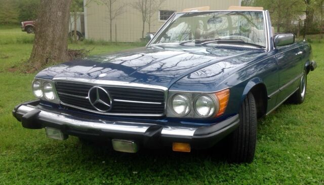 Mercedes-Benz SL-Class 1977 image number 6