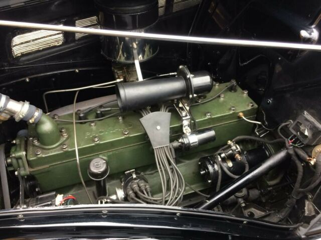 Packard Standard Eight 1937 image number 23