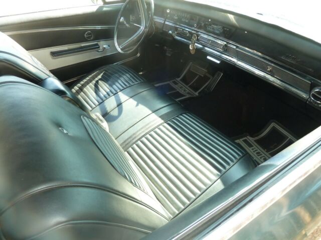 Buick Wildcat 1966 image number 18