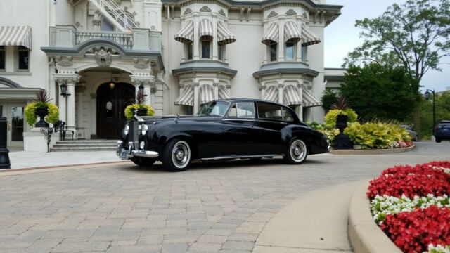 Rolls-Royce Silver Cloud II LWB 1961 image number 27