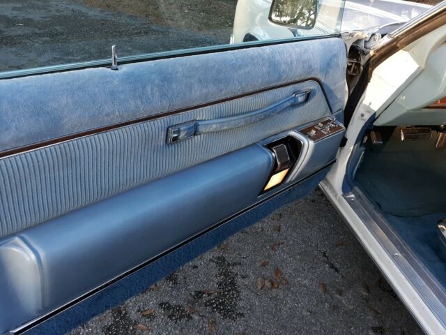 Chrysler New Yorker 1977 image number 11