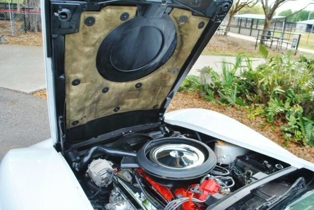 Chevrolet Corvette 1973 image number 14