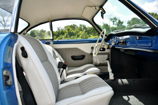 Volkswagen Karmann Ghia 1971 image number 27