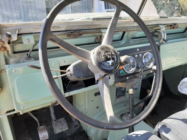 Land Rover Defender 1973 image number 16