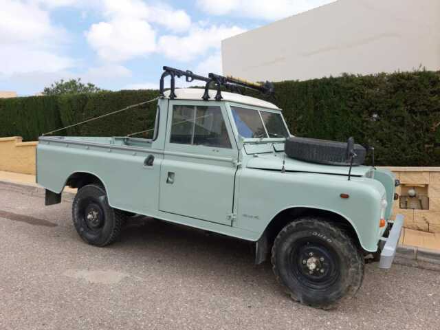 Land Rover Defender 1973 image number 26