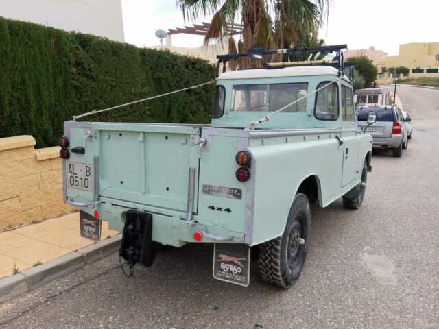 Land Rover Defender 1973 image number 31