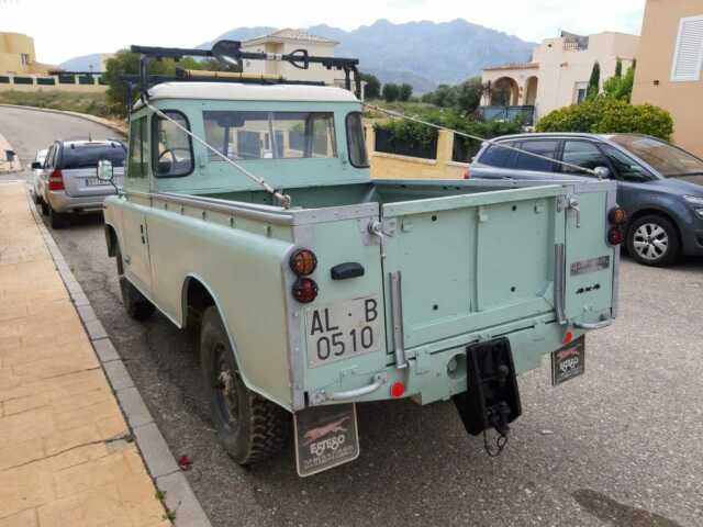 Land Rover Defender 1973 image number 38