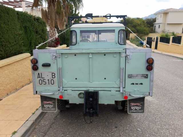 Land Rover Defender 1973 image number 5
