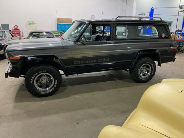 Jeep Cherokee 1976 image number 31